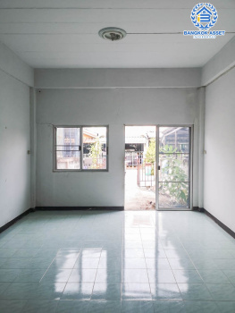 *****ทาวน์เฮ้าส์มือสอง ม.รินทิชา แพรกษา เนื้อที่กว้าง 17 ตร.ว. พร้อมฟังก์ชัน 2 ห้องนอน 2 ห้องน้ำ ที่จอดรถ 1 คัน บนทำเลแห่งการเดินทาง เชื่อมต่อ ถ.แพรกษา ถ.สุขุมวิท และถ.เทพารักษ์ ใกล้ทางด่วน "เทพารักษ์"